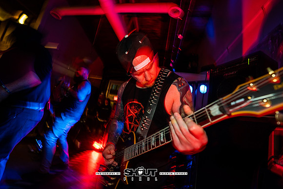 0035-Guns to Gallows at AURA Fest-0040-VAL09994