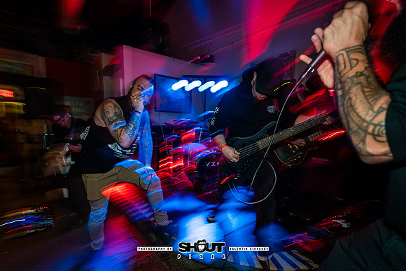 0043-Guns to Gallows at AURA Fest-0048-VAL00055