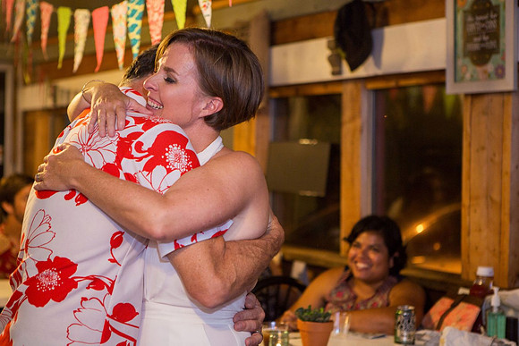 Smokeys-BBQ-Savannah-wedding-reception-photographer-1365x910