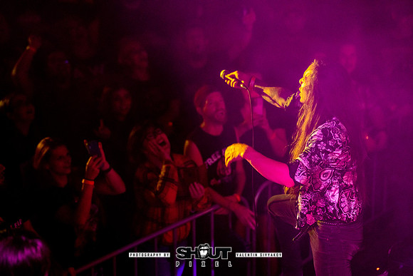 038-Seven Year Witch at Victory North Savannah photo by Valentin Sivyakov