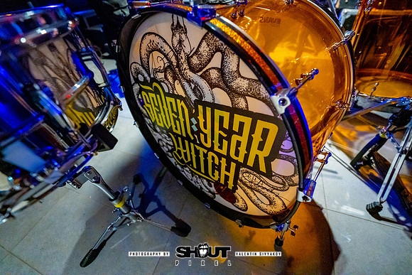 012-Seven Year Witch at Victory North Savannah photo by Valentin Sivyakov