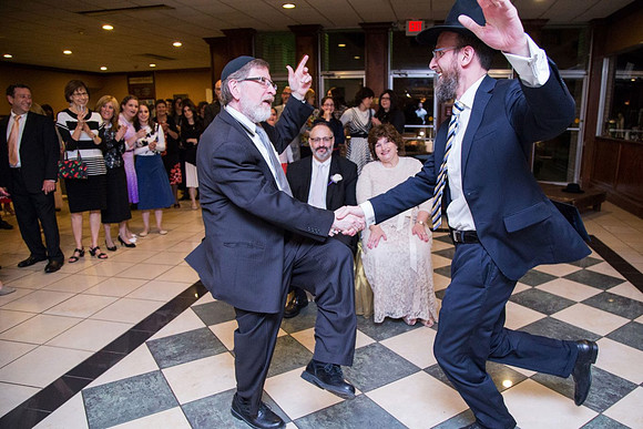 Bnai-Brith-Jacob-Savannah-Orthodox-Jewish-wedding-photographer-1365x910