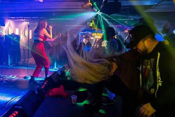 INSIGHT at The Wormhole photography by Valentin Sivyakov-VAL04922