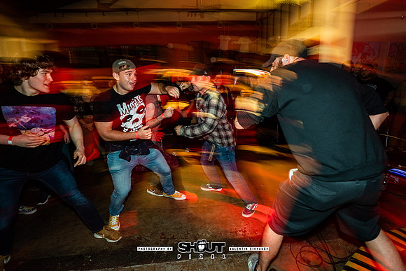 0079-Guns to Gallows at AURA Fest-0084-VAL00275