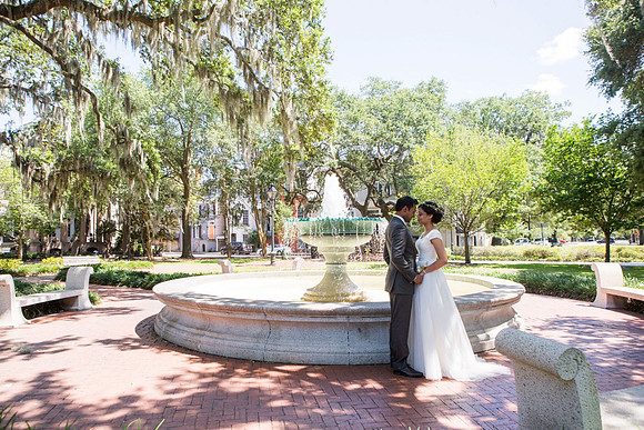 Orleans-Square-Savannah-wedding-photographer-1365x910