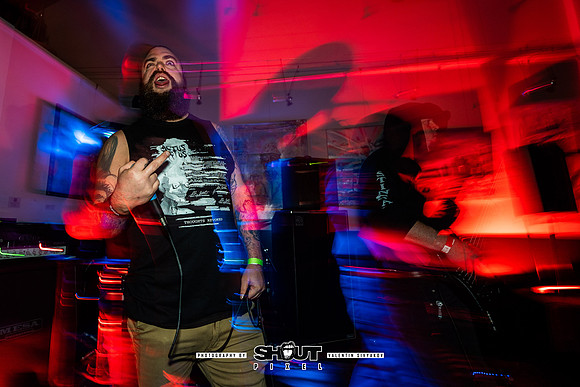 0033-Guns to Gallows at AURA Fest-0038-VAL09984