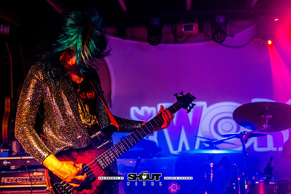 041-I Alone at Nightmare before Christmas Metal Show Wormhole bar photo by Valentin Sivyakov