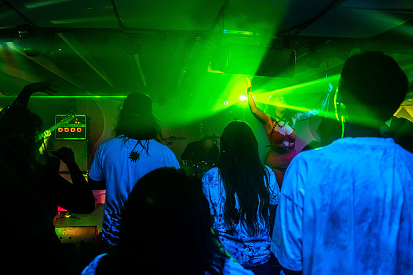 INSIGHT at The Wormhole photography by Valentin Sivyakov-VAL05202