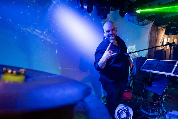 INSIGHT at The Wormhole photography by Valentin Sivyakov-VAL05857