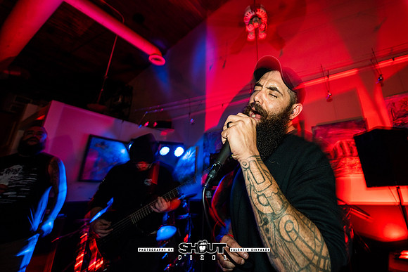 0028-Guns to Gallows at AURA Fest-0033-VAL09961