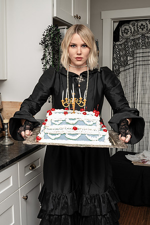 Hail-B-day Nosferatu party photo by Valentin Sivyakov-VAL08587