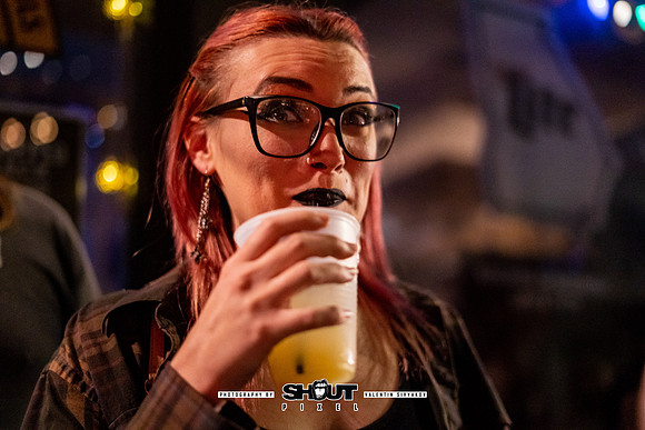 0058-Off-Stage Donna Savage--Fauvely-Smalltalk-Joshydrop at El-Rocko Lounge photo by Valentin Sivyakov-VAL08085