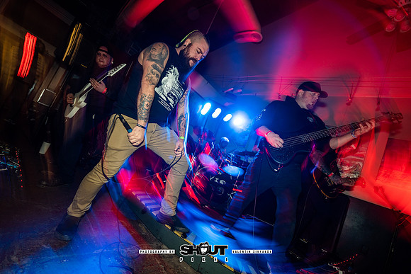 0044-Guns to Gallows at AURA Fest-0049-VAL00058