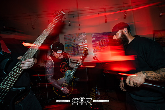 0052-Guns to Gallows at AURA Fest-0057-VAL00079